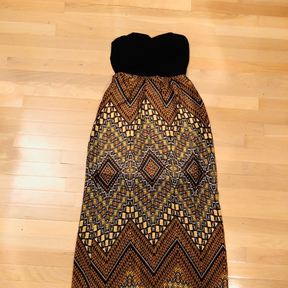 Aztec pattern strapless maxi dress